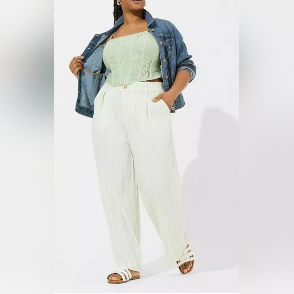 High-Waist Wide Leg Linen-Blend Pants in Light Stripe
